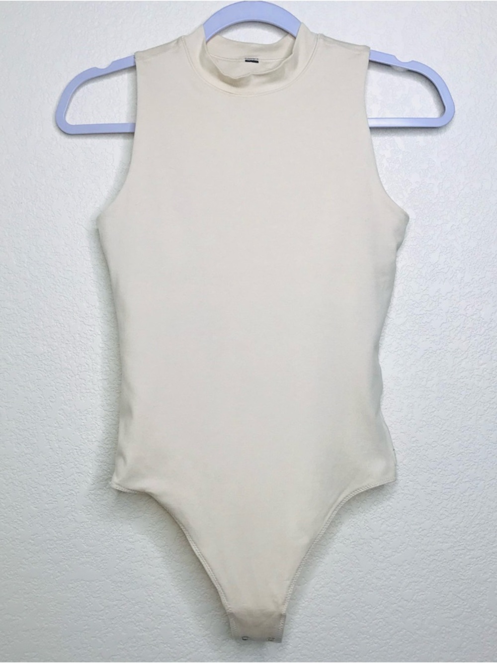 Vuori Halo Mock Neck Sleeveless Bodysuit - Picture 4 of 14